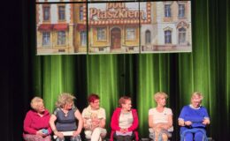 „Sanatorium pod ptaszkiem” świetna  komedia w wykonaniu naszych seniorów