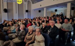 „Sanatorium pod ptaszkiem” świetna  komedia w wykonaniu naszych seniorów