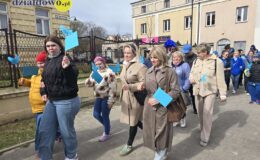 „Niebieski Spaceru dla Autyzmu” przeszedł ulicami Działdowa