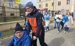 „Niebieski Spaceru dla Autyzmu” przeszedł ulicami Działdowa