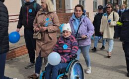 „Niebieski Spaceru dla Autyzmu” przeszedł ulicami Działdowa