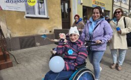 „Niebieski Spaceru dla Autyzmu” przeszedł ulicami Działdowa