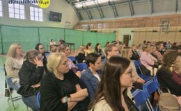 „Jak wychowywać dzieci we współczesnym świecie” – wykład doktor Aleksandry Piotrowskiej