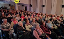 „Sanatorium pod ptaszkiem” świetna  komedia w wykonaniu naszych seniorów