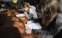 Zofia Nadolska i Nina Madej będą walczyć dla w finale konkursu “Polskie zamki gotyckie”