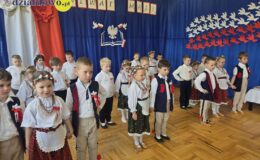 „Biedroneczki” wystąpiły z okazji Święta Konstytucji 3 Maja