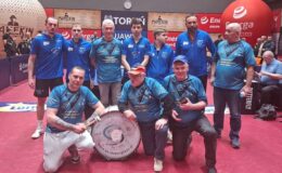 grupa mężczyzn w sali gimnastycznej/ Fot. archiwum KS Dekorglass