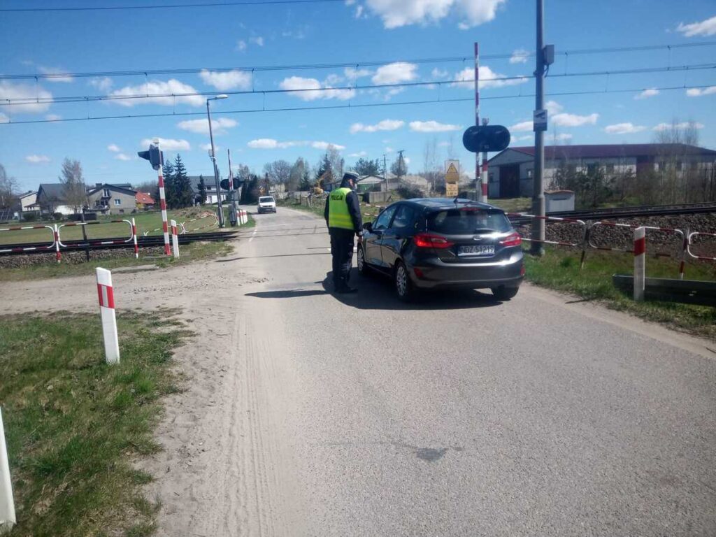 „Bezpieczny przejazd" działania w powiecie działdowskim /fot. policja