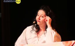 Przedstawienie grupy teatralne Pewni Niepewni pt. „Pani Dulska przed sądem”