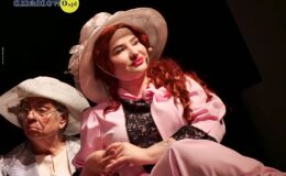 Przedstawienie grupy teatralne Pewni Niepewni pt. „Pani Dulska przed sądem”