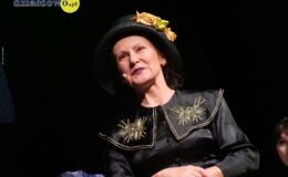 Przedstawienie grupy teatralne Pewni Niepewni pt. „Pani Dulska przed sądem”