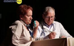 „Sanatorium pod ptaszkiem” świetna  komedia w wykonaniu naszych seniorów