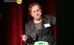 „Sanatorium pod ptaszkiem” świetna  komedia w wykonaniu naszych seniorów
