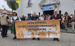 Barwny Marsz Godności przeszedł ulicami Działdowa
