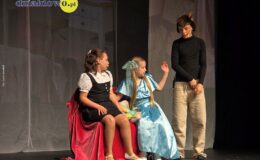 Z nutą refleksji ale też i na wesoło – dwa przedstawienia w Miejskim Domu Kultury