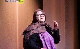 Z nutą refleksji ale też i na wesoło – dwa przedstawienia w Miejskim Domu Kultury