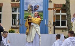 Procesja Bożego Ciała. Parafia pw. Podwyższenia Krzyża Świętego w Działdowie (4.06.2026)
