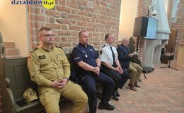 Burmistrz Grzegorz Mrowiński jednogłośnie z votum zaufania i absolutorium (11.06.2026)
