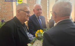 Burmistrz Grzegorz Mrowiński jednogłośnie z votum zaufania i absolutorium (11.06.2026)