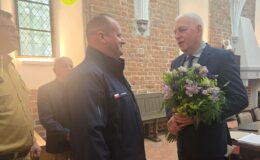 Burmistrz Grzegorz Mrowiński jednogłośnie z votum zaufania i absolutorium (11.06.2026)