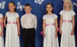 Uroczyste pożegnanie przedszkola przez grupę „Motylki”