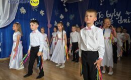 Uroczyste pożegnanie przedszkola przez grupę „Motylki”