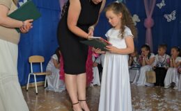 Uroczyste pożegnanie przedszkola przez grupę „Motylki”