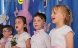 Uroczyste pożegnanie przedszkola przez grupę „Motylki”