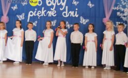 Uroczyste pożegnanie przedszkola przez grupę „Motylki”