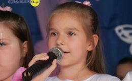 Uroczyste pożegnanie przedszkola przez grupę „Motylki”