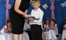 Uroczyste pożegnanie przedszkola przez grupę „Motylki”