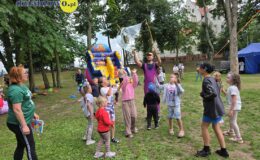 Kosmiczne atrakcje, wstępy i dobra zabawa. Za nami Piknik Rodzinny „Bezpieczne Wakacje”
