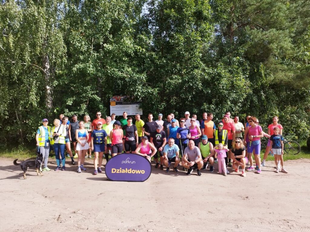 uczestnicy parkrun Działdowo / fot. archiwum Parkrun Działdowo, zdjęcie grupowe