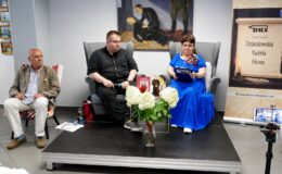 Wyjątkowe spotkanie autorskie z Krystyną Sztramską w naszej bibliotece