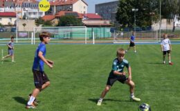 Młodzi piłkarze walczyli o gole. Podsumowanie Wakacyjnego Turnieju Piłki Nożnej „Dzikich Drużyn”