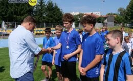 Młodzi piłkarze walczyli o gole. Podsumowanie Wakacyjnego Turnieju Piłki Nożnej „Dzikich Drużyn”