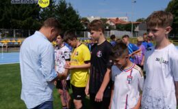 Młodzi piłkarze walczyli o gole. Podsumowanie Wakacyjnego Turnieju Piłki Nożnej „Dzikich Drużyn”