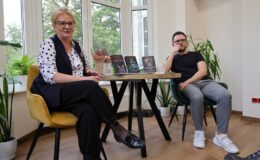 Spotkanie z mistrzem thrillera. Marcel Moss odwiedził Powiatową Bibliotekę Pedagogiczną w Działdowie