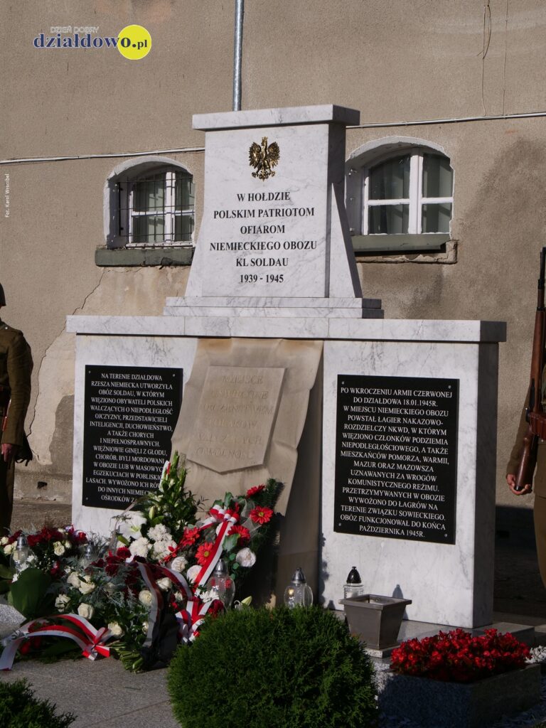 Pomnik Krzyż na terenie dawnego obozu KL Soldau/fot. Karol Wrombel