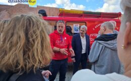 Żukiem z Krakowa do Wilna. Wyjątkowa wyprawa wspierająca hospicjum zawitała do Działdowa