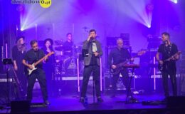 na scenie MDK w Działdowie stoi grupa muzyków