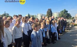 Pamięć, która nie wygaśnie. W Działdowie odsłonięto nowy obelisk ku czci Ofiar obozu Soldau