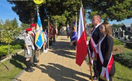 Pamięć, która nie wygaśnie. W Działdowie odsłonięto nowy obelisk ku czci Ofiar obozu Soldau