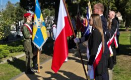 Pamięć, która nie wygaśnie. W Działdowie odsłonięto nowy obelisk ku czci Ofiar obozu Soldau