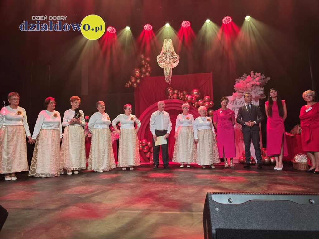 członkowie Klubu Seniora „Senior Plus” oraz Dziennego Domu „Senior Plus” w Działdowie zdobywcy Pucharu Publiczności