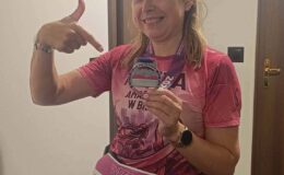 Nie ma rzeczy niemożliwych. Wiceprezes działdowskich „Amazonek” z medalem Półmaratonu Praskiego