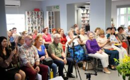Wieczór pełen poezji i wzruszeń. Promocja tomiku Zofii Hoffer w Miejskiej Bibliotece Publicznej