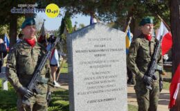 Pamięć, która nie wygaśnie. W Działdowie odsłonięto nowy obelisk ku czci Ofiar obozu Soldau