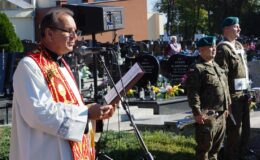 Pamięć, która nie wygaśnie. W Działdowie odsłonięto nowy obelisk ku czci Ofiar obozu Soldau