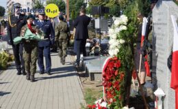 Pamięć, która nie wygaśnie. W Działdowie odsłonięto nowy obelisk ku czci Ofiar obozu Soldau